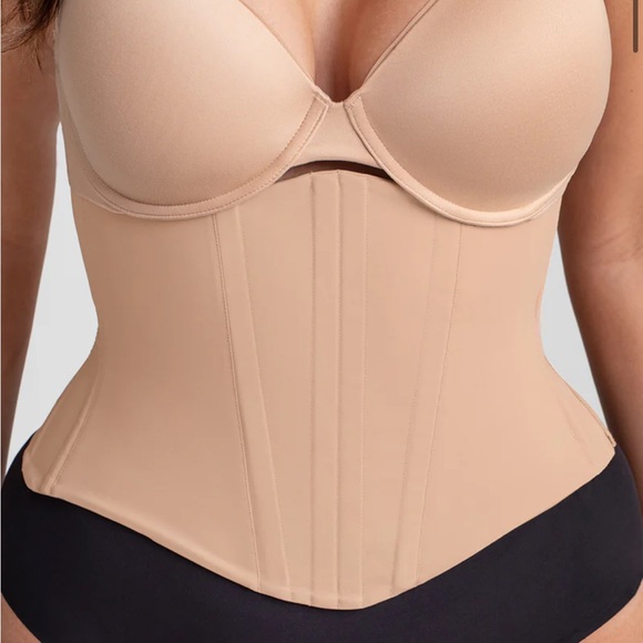 Honeylove Waisthero Cincher in Sand - Picture 1 of 7